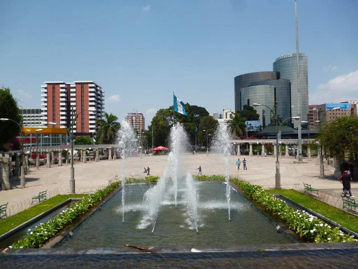 Laguna Sky Guatemala City Екстериор снимка